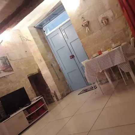Renovated House In The Centre Of *
